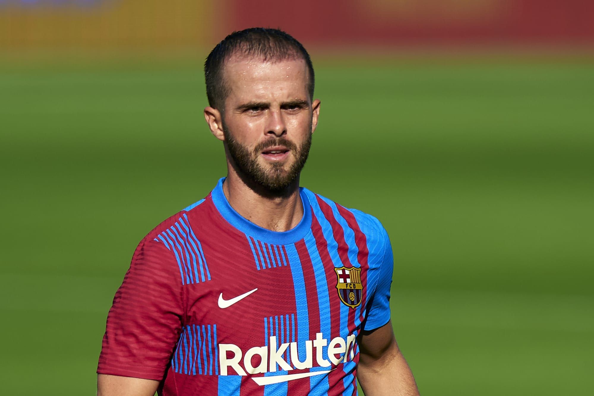 Pjanic được đưa về sân Camp Nou vào mùa hè năm ngoái